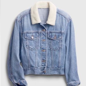 NWT Gap Women’s Denim Jacket with Sherpa Collar